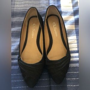 Suede black shoe
